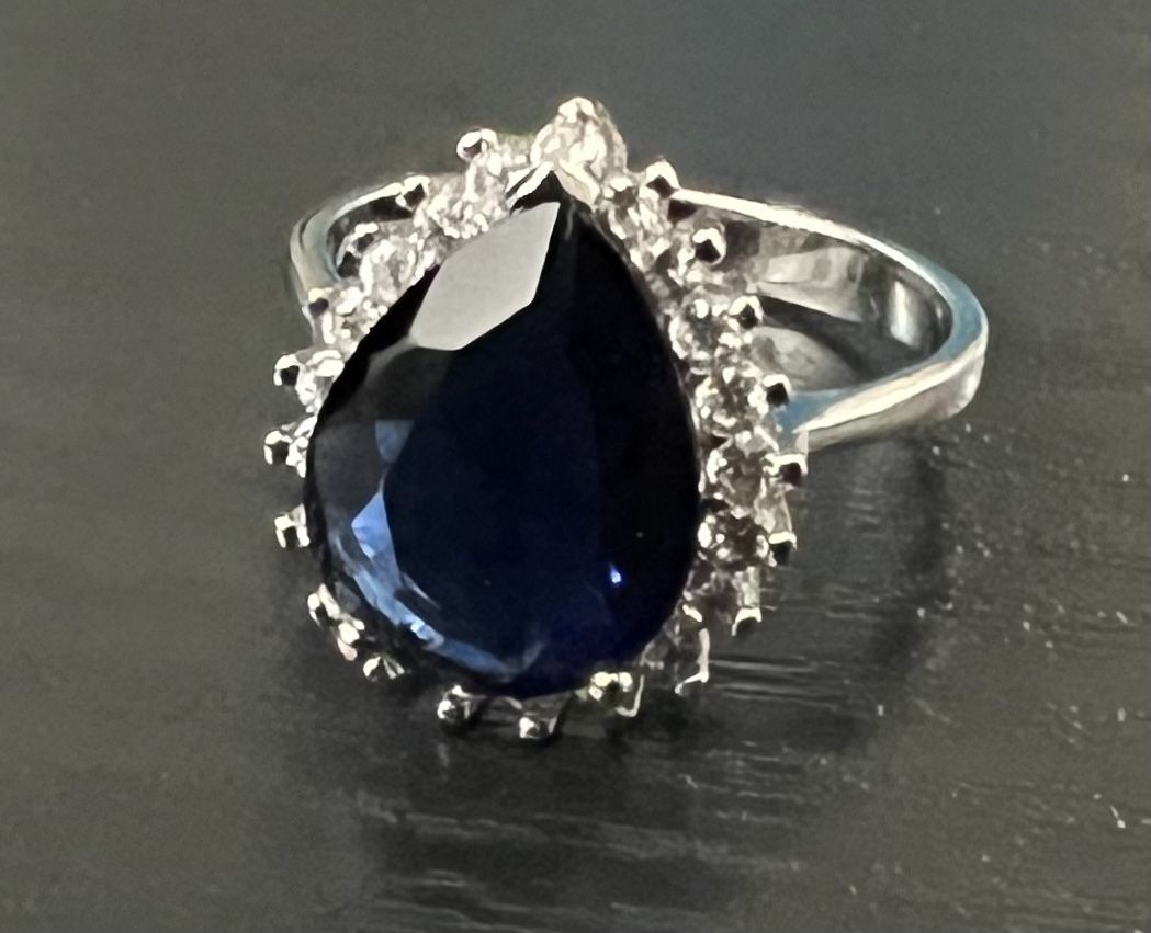 Sterling Silver 925 Ring with Blue Stone. Size 8