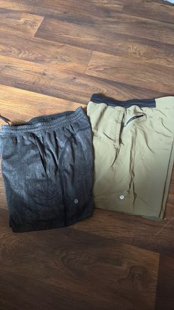 Lululemon size Medium