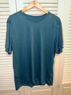 Lululemon mens shirt