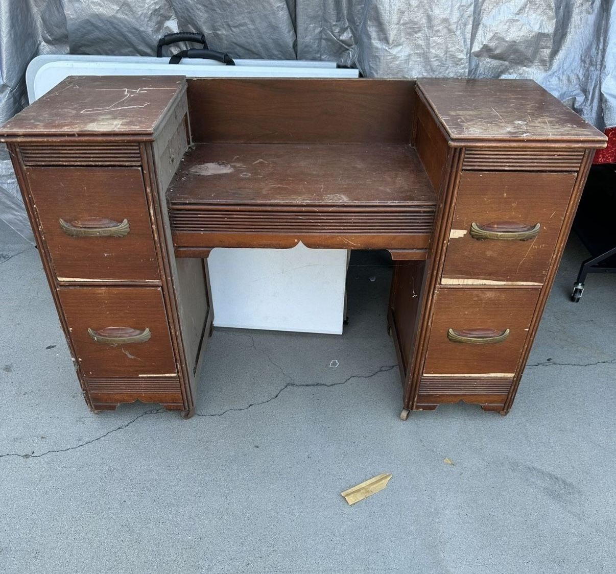 1920 Vanity
