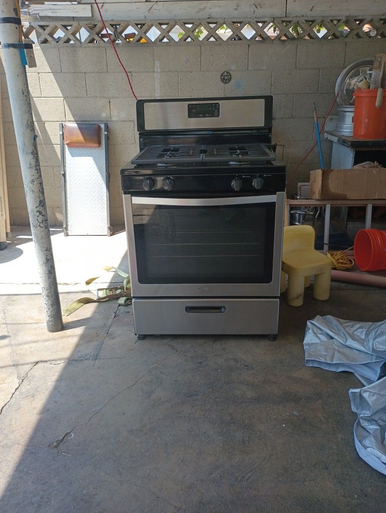 Whirlpool Stove Perfect Condition