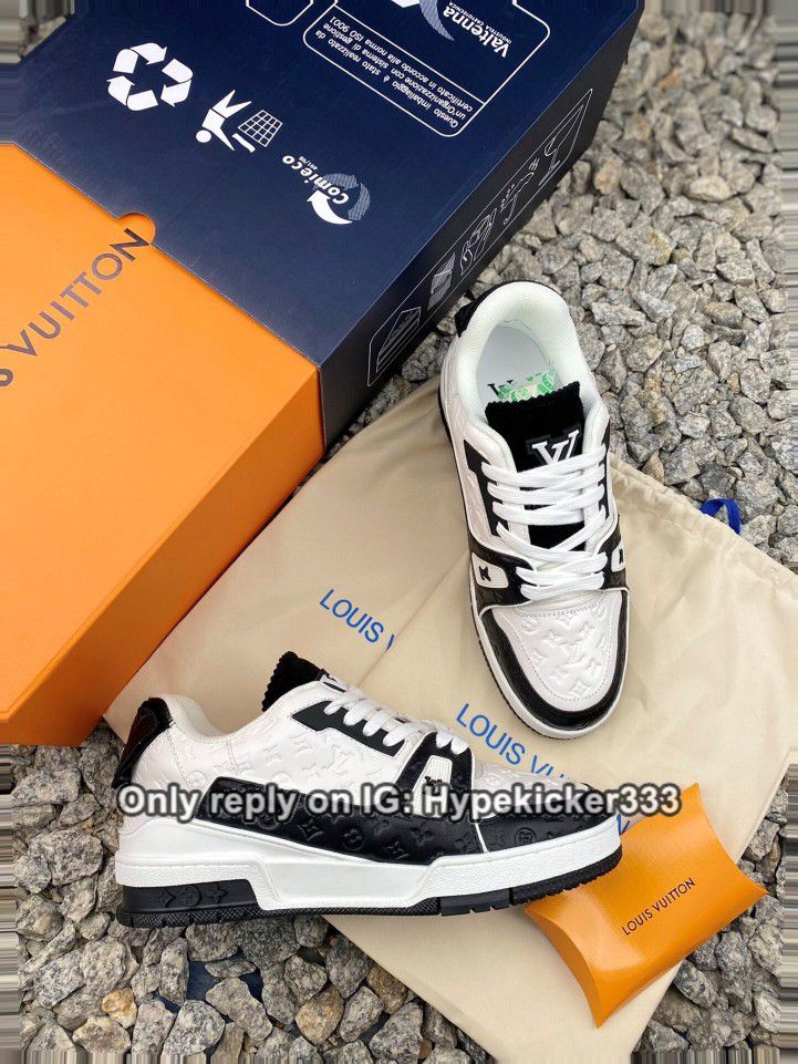 Louis Vuitton Trainer Sneaker Size 9 for Sale in Houston, TX - OfferUp