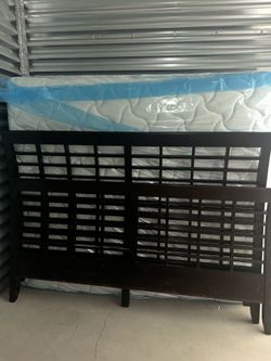 Wooden King size Bed Set (Pick up only)