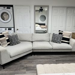 Clean, Comfortable Sectional Couch – Great Condition