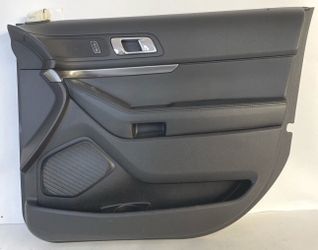 2018 Explorer right front door panel **Black color**