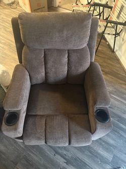 COMFY RECLINER CHAIR WITH CUP HOLDERS