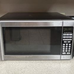 Microwave Oven 