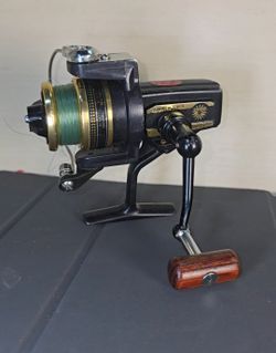 vintage Daiwa BG10 spinning reel,
