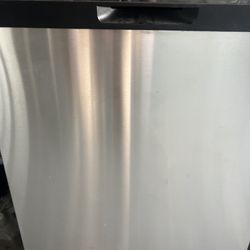 Whirlpool Dishwasher 