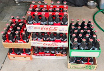 1993 COLLECTOR COKE BOTTLES