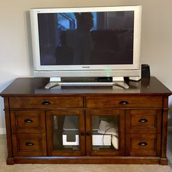 Wood TV Media Stand W/ Free TV