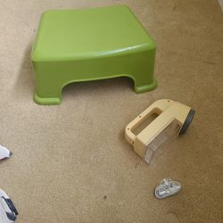 FREE!! small Step Stool & Lint Machine