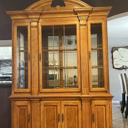 AMAZING SOLID OAK WOOD HUTCH