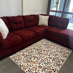 RED SECTIONAL COUCH W/ FREE DELIVERY 