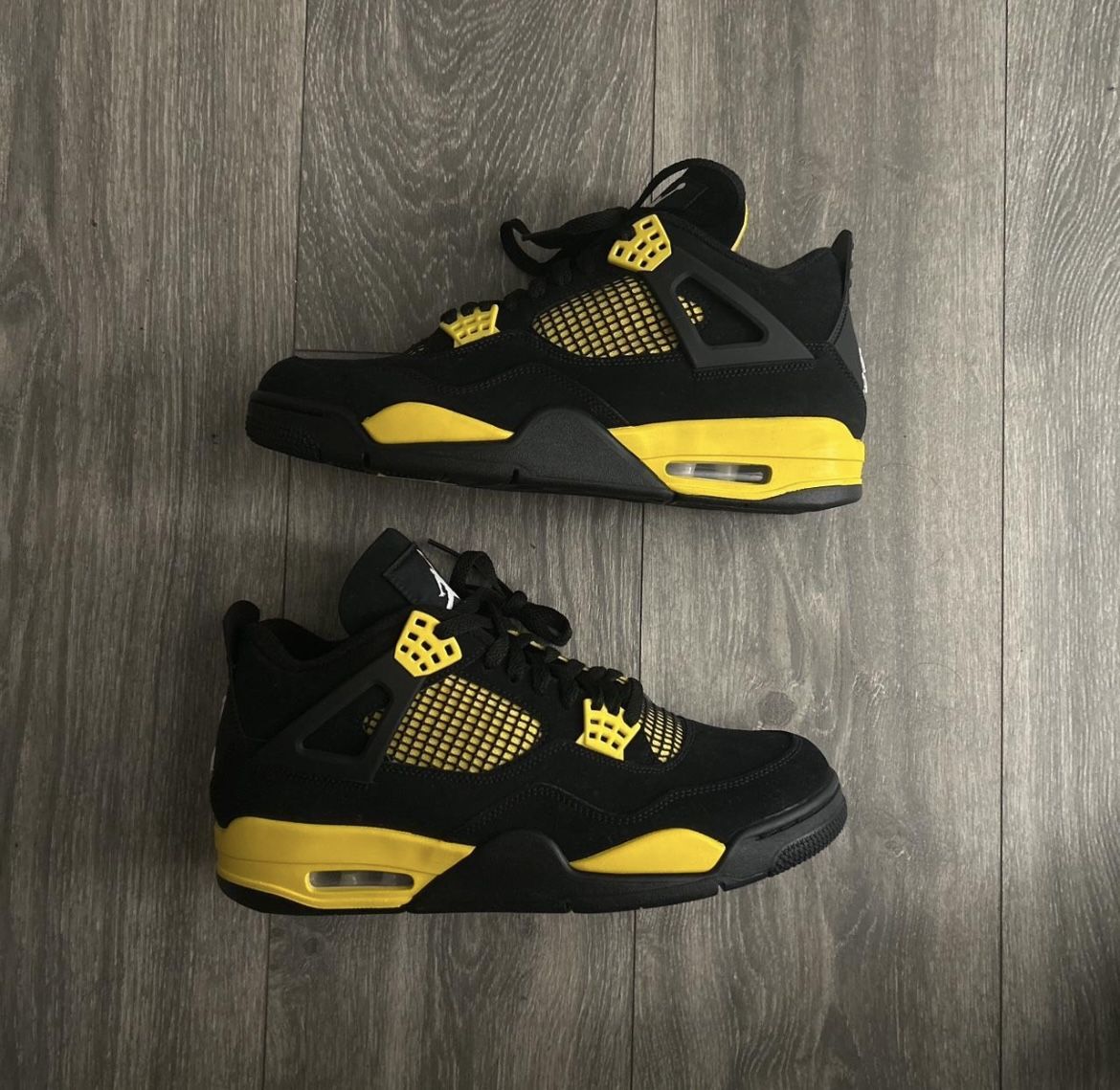 Jordan 4 yelllow Thunder