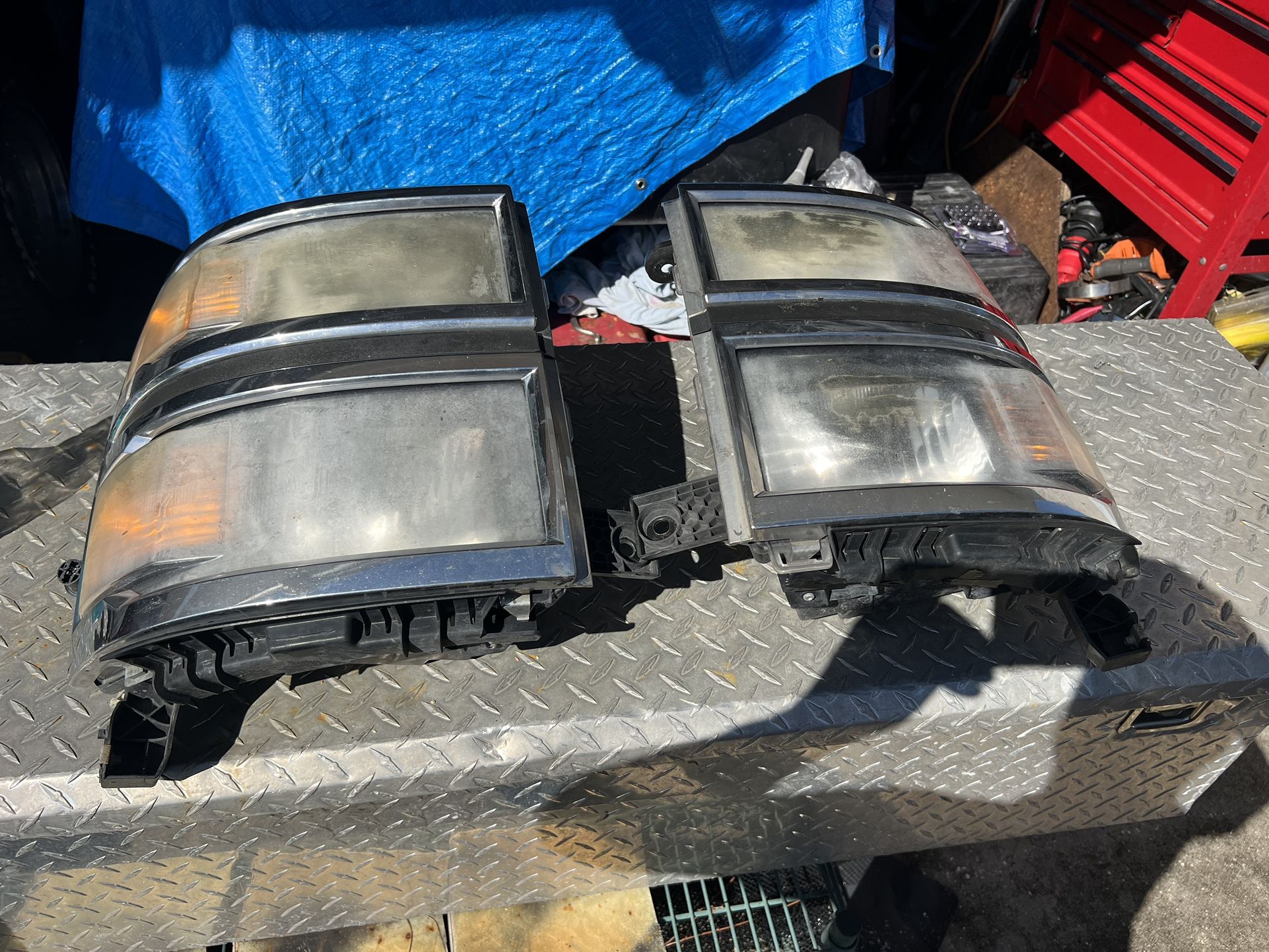 2015 Chevy 1500 Headlight Assembly
