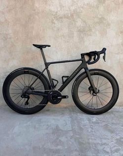 Ultimate CFR canyon DI2 2025
6.5 kg
