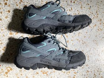 Kids Merrell Hiking Shoes, Size 3