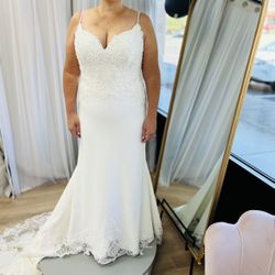 Allure Bridal -Gorgeous  Ivory Crepe Sheath Wedding Dress For Sale 