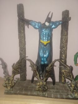 20in ×16 In Batman Statue Old...$35