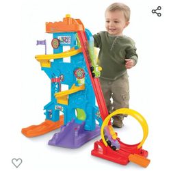 Fisher-Price Little People Wheelies Loops 'n Swoops Amusement Park
