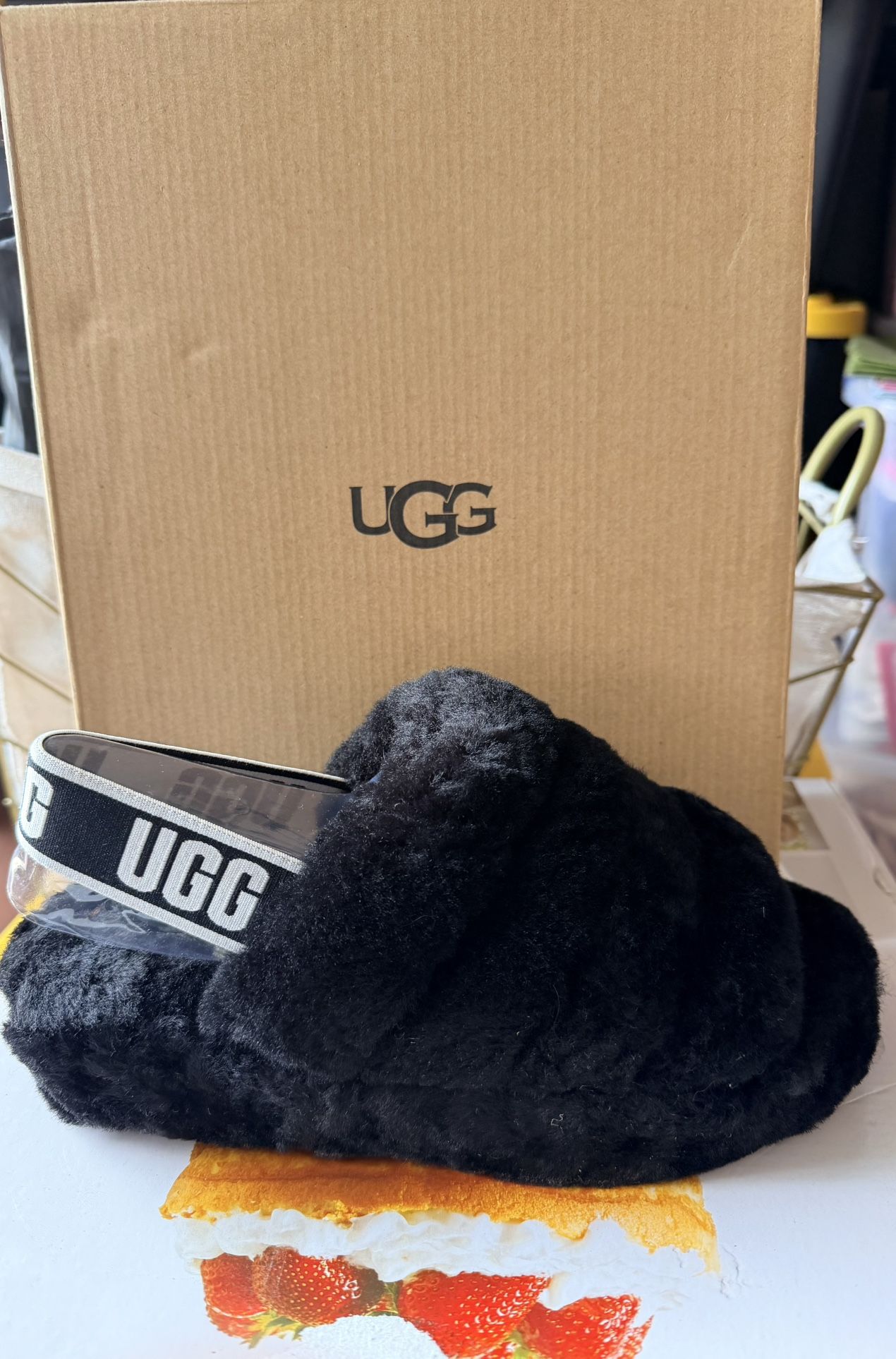UGG Fluff yeah Slide Size 6 Women’s