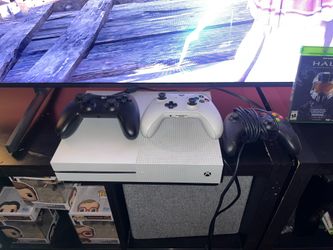 Xbox 1 with games