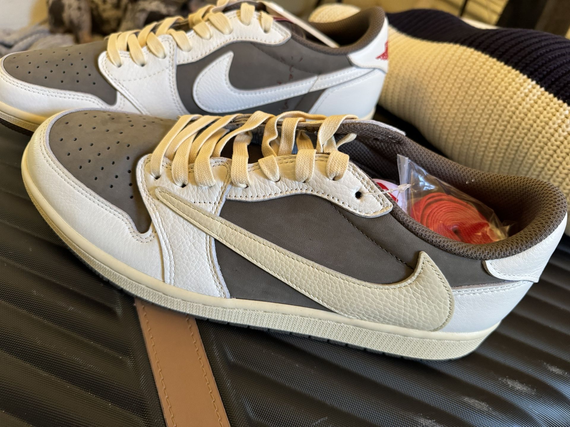 Travis Scott x Air Jordan 1 Retro Low OG ‘Reverse Mocha