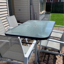 Outdoor Table and Chairs 