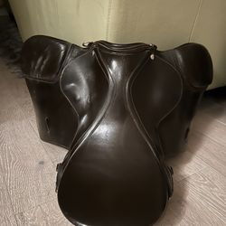 Custom brown leather horse saddle used in good condition