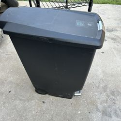 trash can 