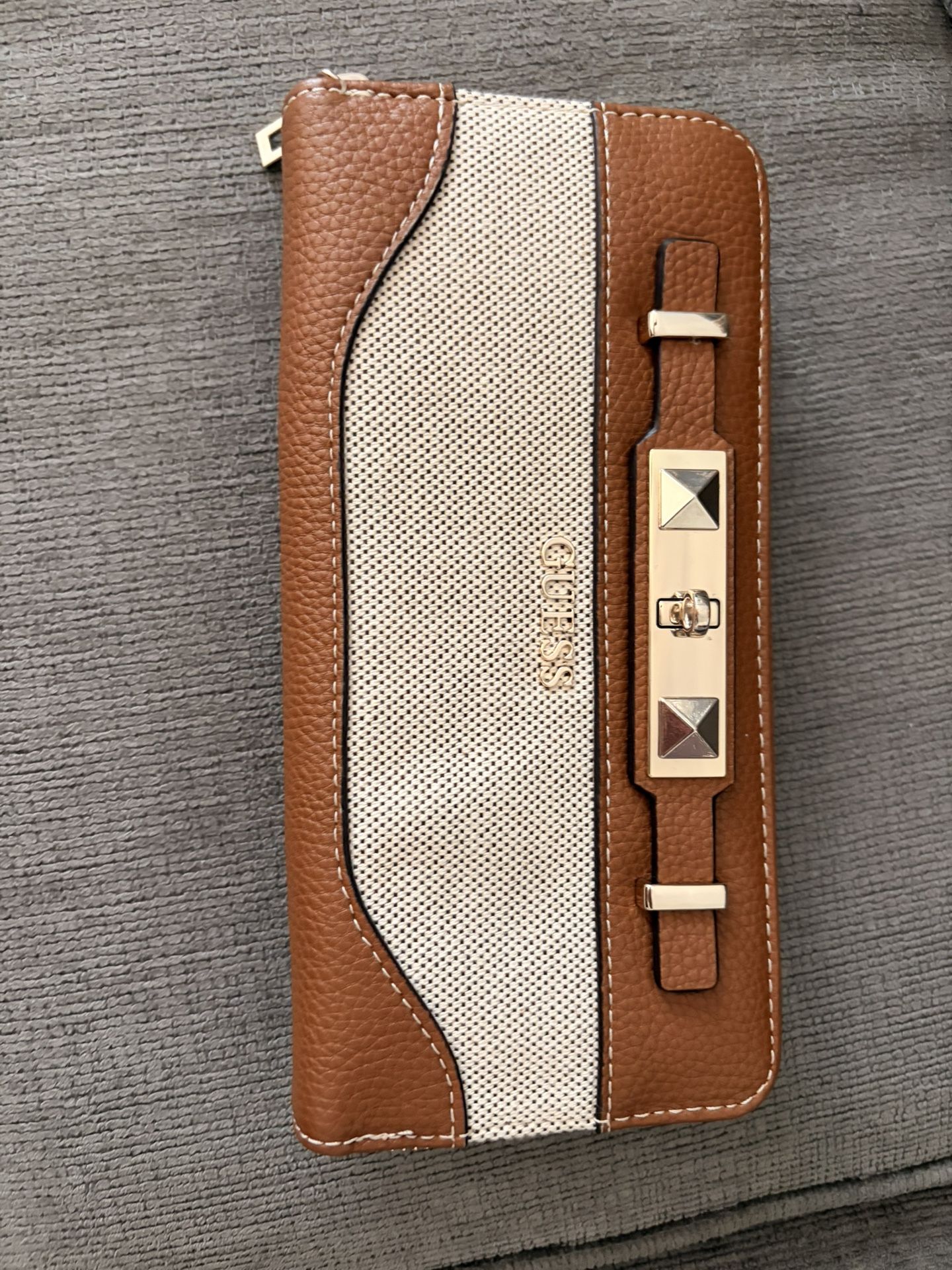 Guess wallet