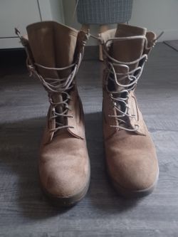 Boot vibram size 9,5 r no metal
