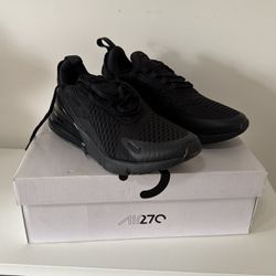 Black Nike 270 