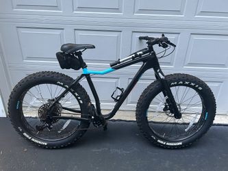 Salsa Mukluk Carbon Fat Tire Mountain Bike for Sale in Trumbull