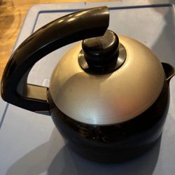 Kettle boiling water pot