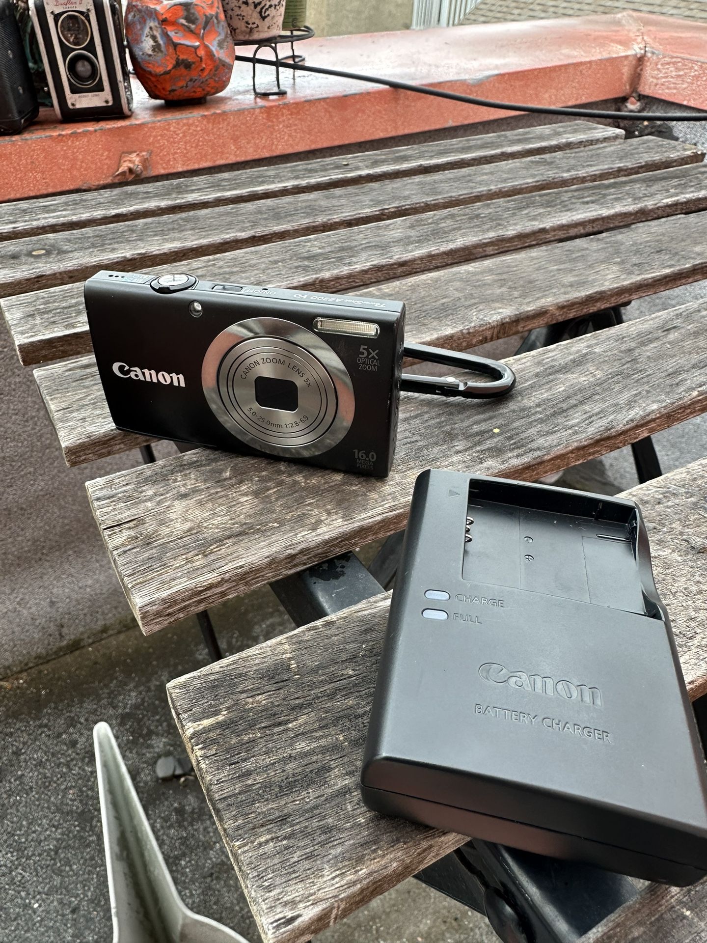 Canon Powershot A2300 - Black 