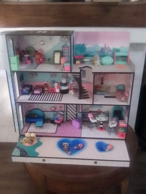 Lol Doll House Mint Condition