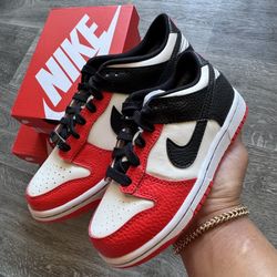 Preschool & Grade School NBA x Nike Dunk Low “75th Anniversary Chicago Bulls” (sizes 11c & 5y/6.5W)