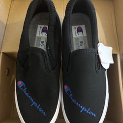 Champion Big Kids Sneakers Size 6