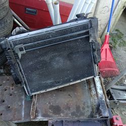 Honda Odyssey  Radiator/Bmw Radiator For Sale Brand New Both