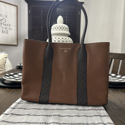 Micheal Kors Bag