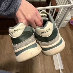 Wrote Tennis Shoes Green Size 7.5 