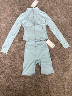lululemon athletica Light Blue Bike Shorts size 6