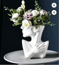 Abstract Face Art Vase New