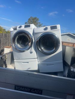 Samsung washer and gas dryer