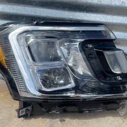 2018-2021 Ford Explorer Headlight Oem 