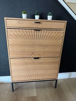 Oak Veneer Chest of Drawers with Sunburst Detail