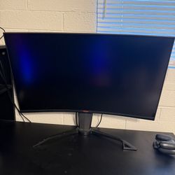 Curved 32in Viotek Gaming Monitor 