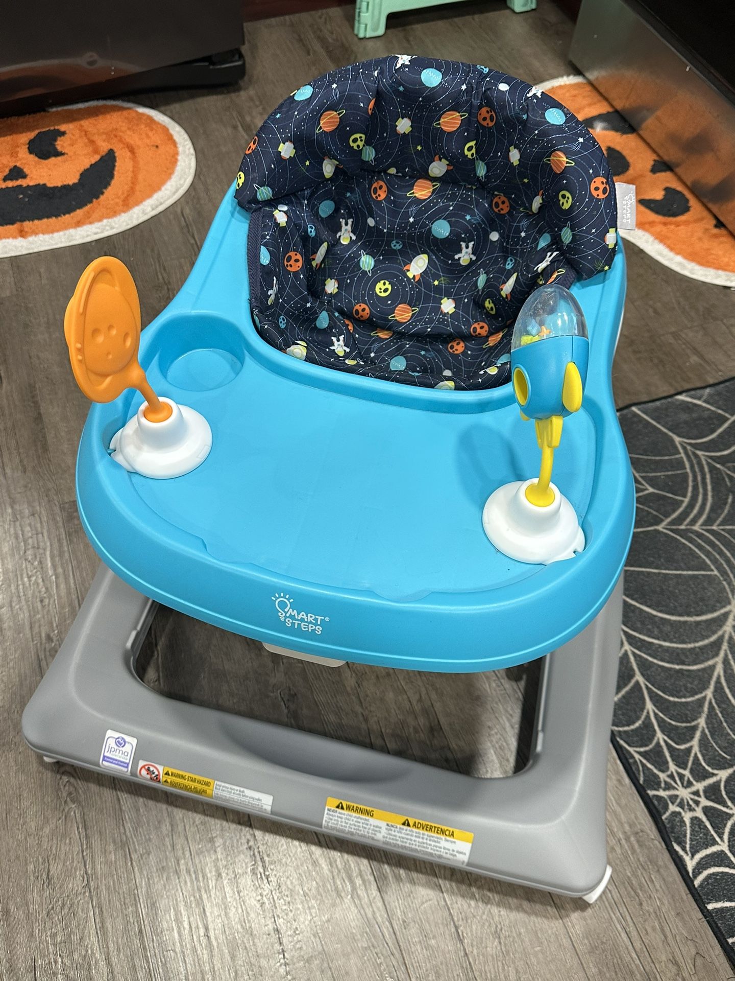 Smart Steps Trend Activity Walker and Entertainer with Removeable Toys